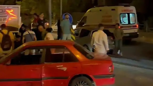 Söke'de otomobil ile motosiklet çarpıştı: 2 yaralı