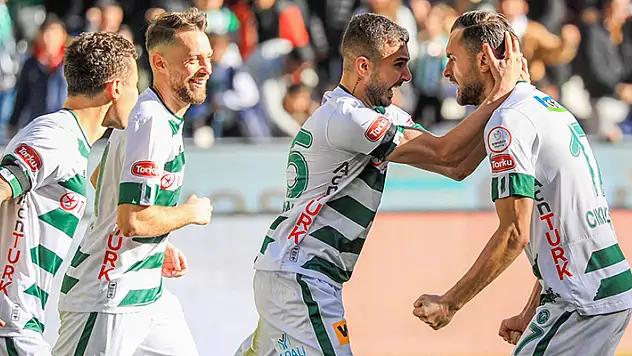 Sokol ve Nzonzi takıma katılıyor