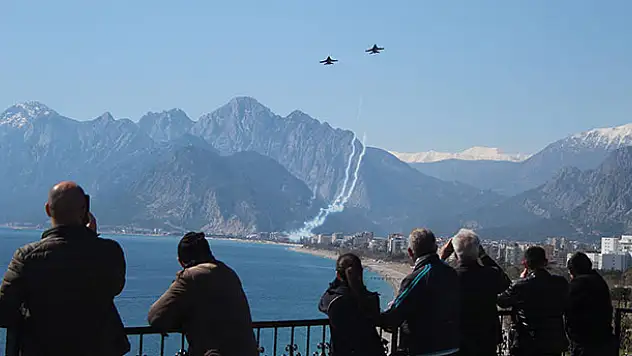 SOLOTÜRK'ten fetih provası