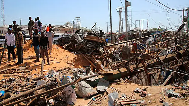 Somali'deki saldırıda 2'si Türk vatandaşı 80 kişi hayatını kaybetti
