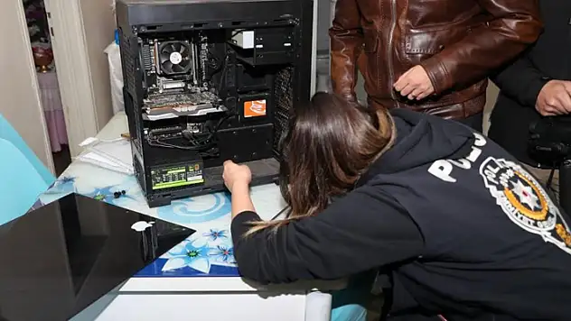 Sosyal medya dolandırıcılarına operasyon: 15 gözaltı
