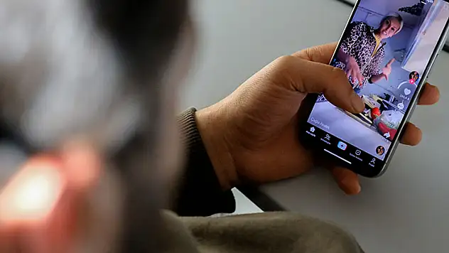 'Sosyal medya kullanım süresi yoğunluğu, gençlerde beyin çürümesine yol açıyor'