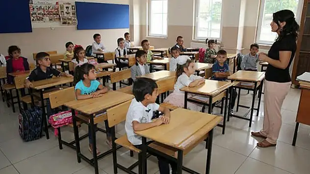Sözleşmeli öğretmenlere eşlerinin yanına tayin hakkı