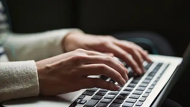 SPK, uzaktan kimlik tespiti ve elektronik sözleşmelere ilişkin düzenlemede değişikliğe gitti