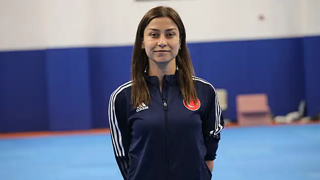 Spora tesadüfen başladı, hedefi Paris 2024 Paralimpik Oyunları'nda altın madalya
