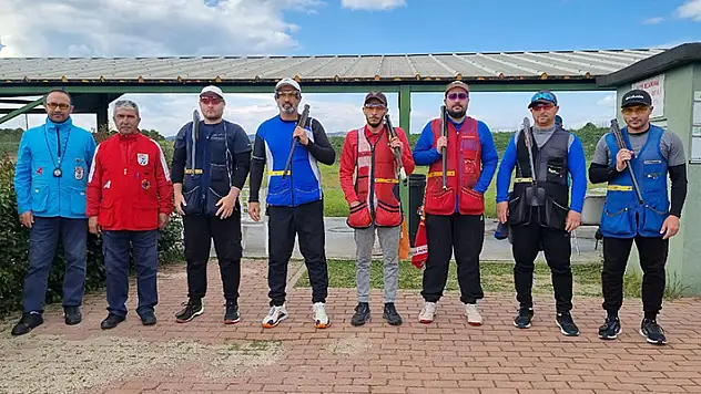 SPORUN YILDIZI KARATAY