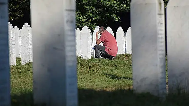 Srebrenitsa Soykırımı'nın 9 kurbanı daha bugün toprağa verilecek