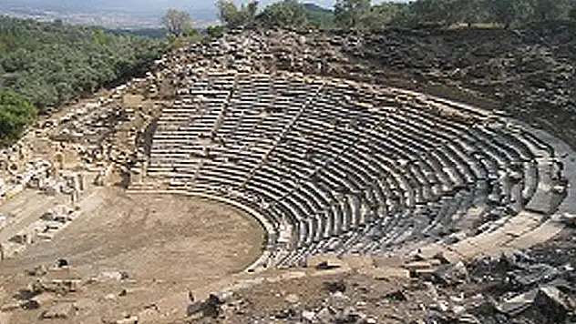 Stratonikeia Antik Kenti'ndeki restorasyon ihalesi
