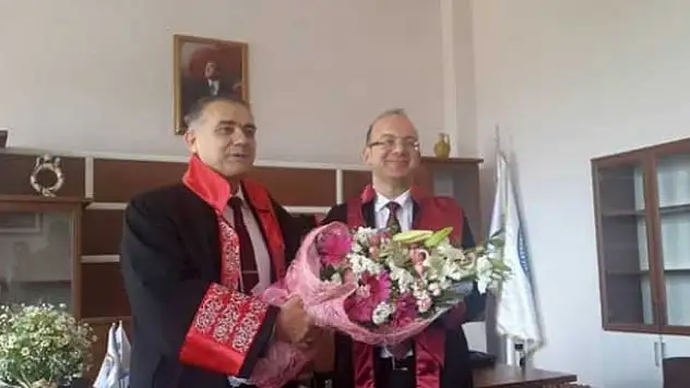 Sü Ali Akkanat İşletme Fakültesi'nde Görev Değişimi