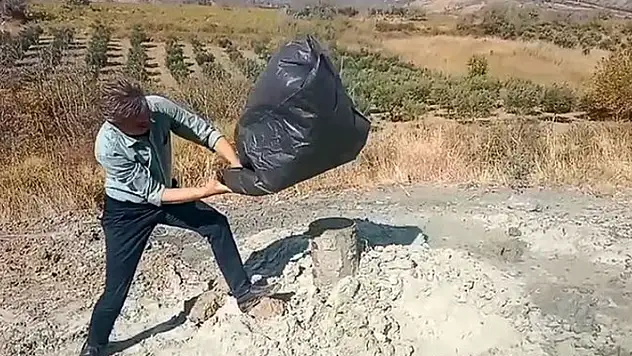Su aradıkları sondajda çıkan gazı poşete doldurdular!
