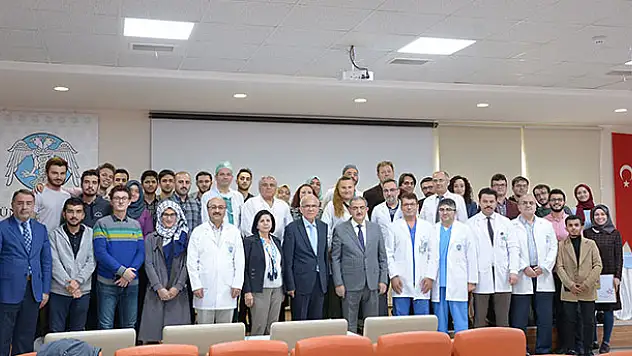 SÜ'de 'Bilime Açılan Penceremizden Pazartesi' konferansları başladı