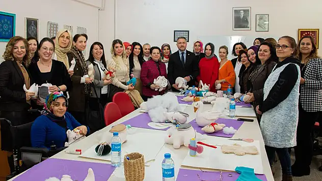 SÜ'de depremzedeler için tekstil ürünleri ve oyuncaklar hazırlanıyor
