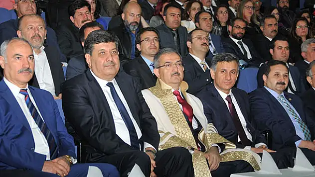 SÜ'de, yıl dönümü töreni düzenlendi