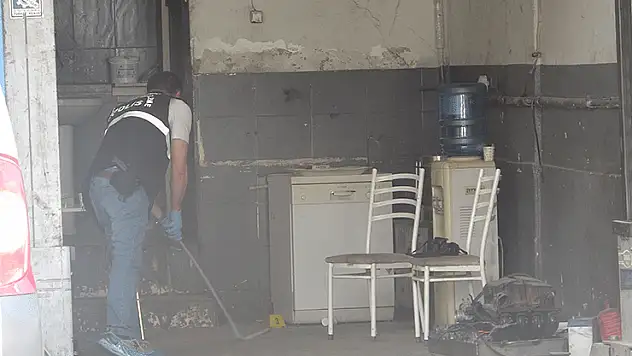 Su içmek için girdiği işyerinde tabancayla vuruldu