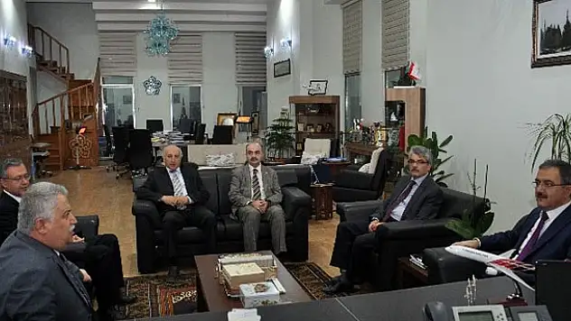 Sü Rektörü Şahin'den Neü Rektörü Şeker'e Ziyaret
