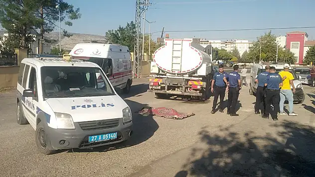 Su tankerinin altında kalan çocuk hayatını kaybetti
