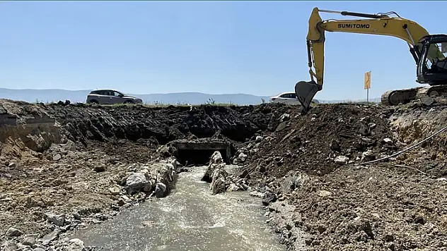 Su taşkınlarında hasara uğrayan D-100 kara yolu Bolu kesiminde çalışma başlatıldı
