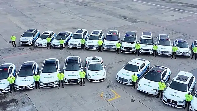 Suç örgütlerinden ele geçirilen 23 araç İstanbul Emniyet Müdürlüğüne verildi 