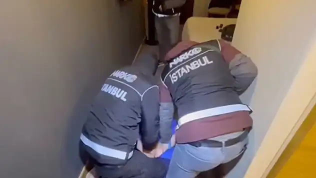 Suç örgütlerine yönelik 'Kafes' operasyonlarında geçen yıl 420 suç çetesi çökertildi
