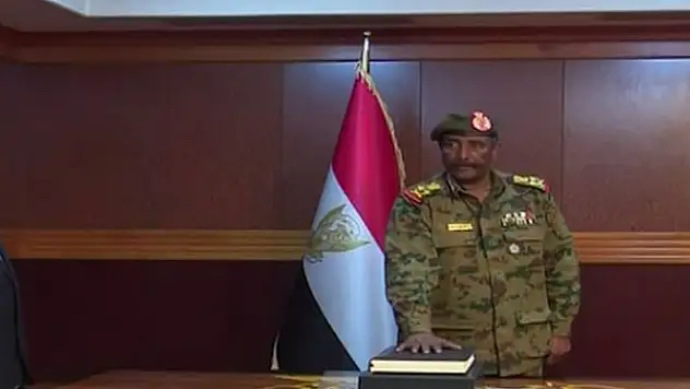 Sudan'da Askeri Geçiş Konseyi'nin yeni başkanı Abdulfettah el-Burhan oldu