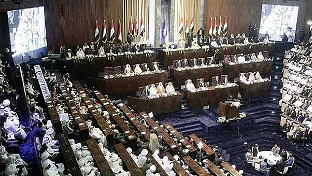 Sudan Devlet Başkanı Beşir hükümeti feshetti