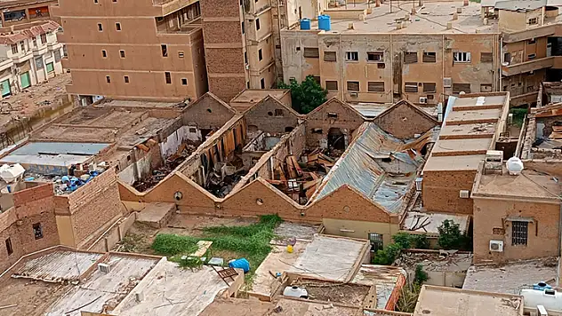 Sudan'ın başkenti Hartum'un merkezi, çatışmalar nedeniyle ağır hasar gördü