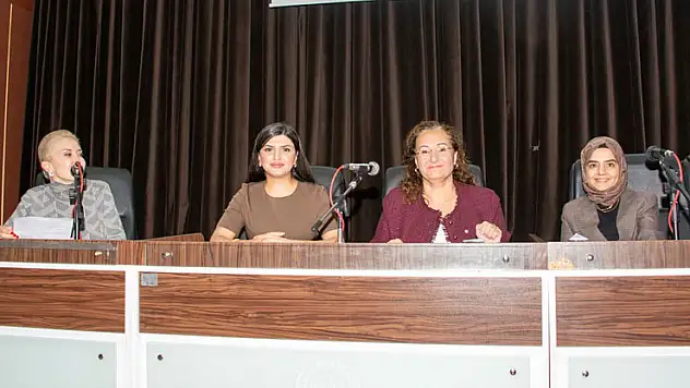 SÜ'de 'Benim Hikâyem'25' Paneli gerçekleştirildi