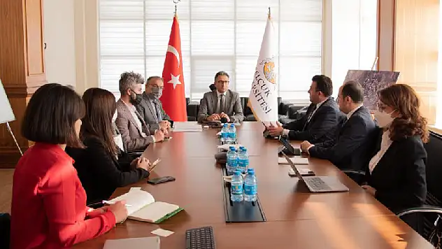 SÜ'de 'Konya Akıllı Şehir Stratejisi ve Yol Haritası' toplantısı yapıldı
