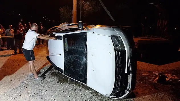 Sulama kanalına düşen cipteki sürücü ile akrabası öldü