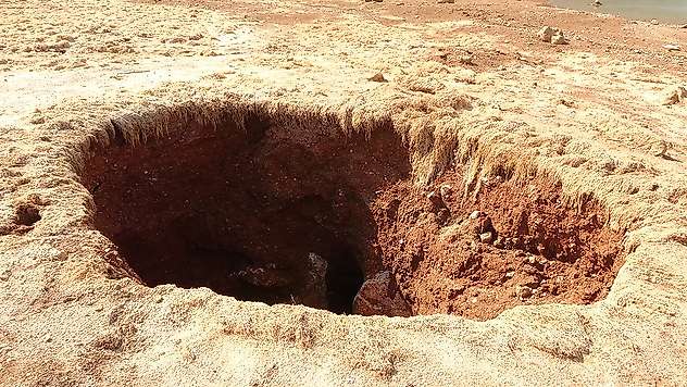 Sular çekildi obruk çıktı! Isparta'daki obruğun Konya'dakilerden farkı ne?