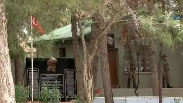 Süleyman Şah'ın naaşı başında saygı nöbeti