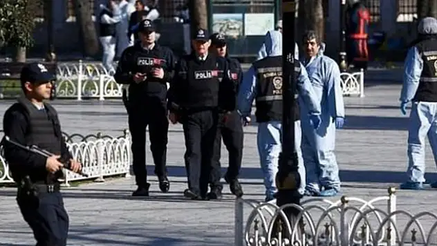 Sultanahmet için sessiz kalan tek lider!