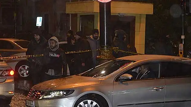 Sultanahmet'te polise bombalı saldırı