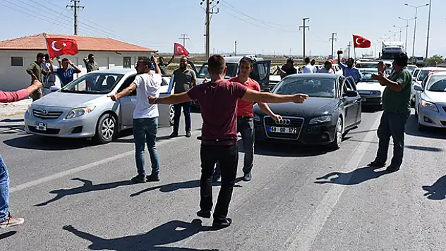 Sultanhanı ilçe olmayı kutluyor