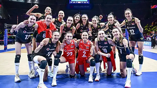 Sultanlar 4'te 4 ile başladı