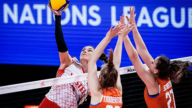 Sultanlar final aşkına 
