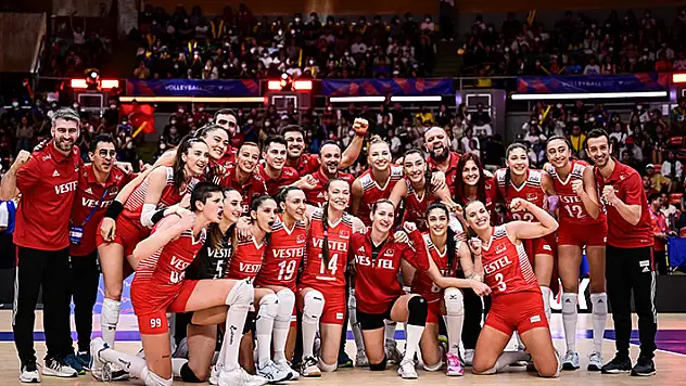 Sultanlar final biletini aldı 