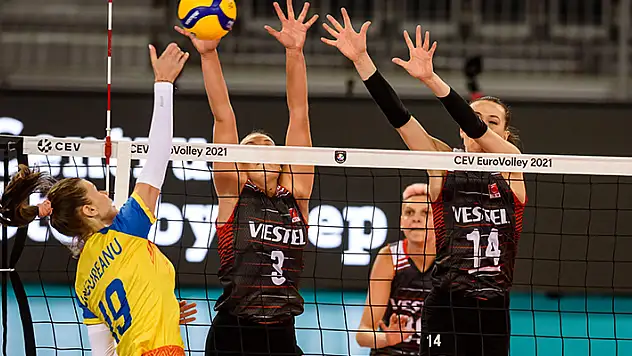 Sultanlar Polonya virajında 