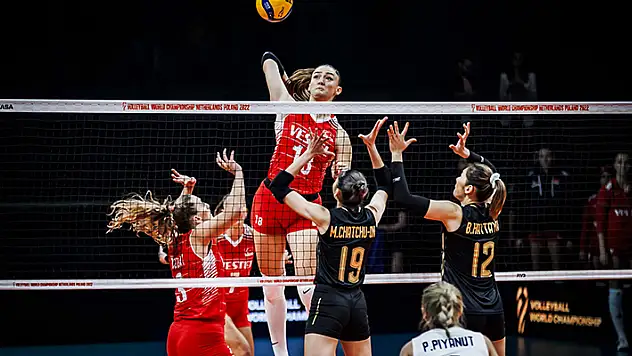 Sultanlar, şampiyonaya mağlubiyetle başladı