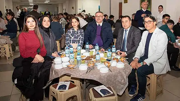 SÜMEDER ve Türkiye Diyanet Vakfı, İİBF'de iftar programı gerçekleştirdi