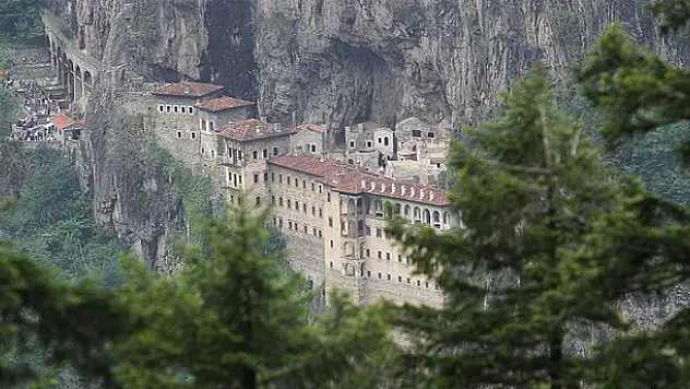 Sümela Manastırı bir yıl ziyarete kapatılacak