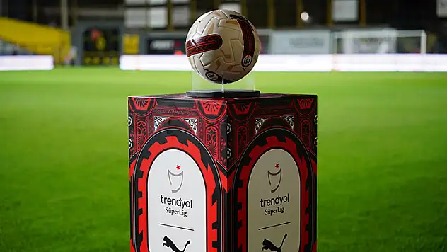 Süper Lig'de 36. hafta maçları aynı gün ve saatte oynanacak

