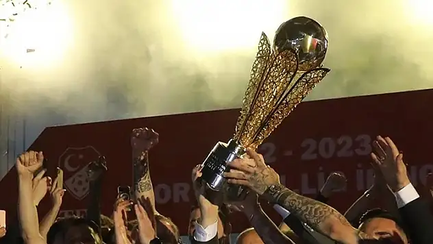 Süper Lig'de 36. haftada şampiyon yarın belli olabilir
