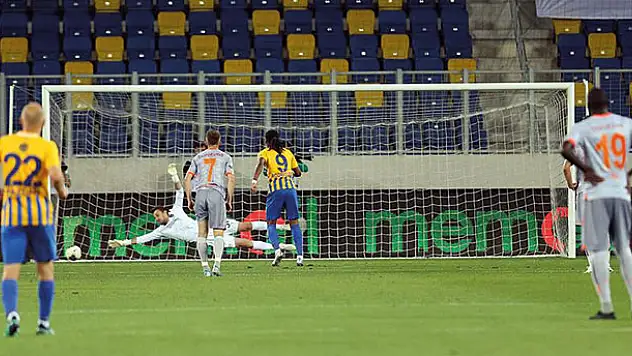Süper Lig'de şampiyonluk yarışında heyecan artıyor