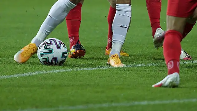 Süper Lig'e yükselecek son takım İzmir derbisiyle belli olacak
