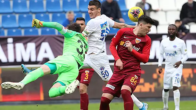 Süper Lig kan kaybediyor!