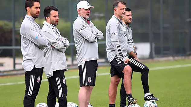 Süper Lig'de 11 teknik adam gitti! 
