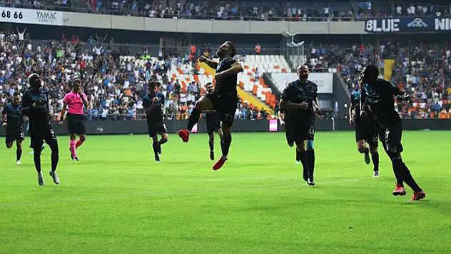 Süper Lig'de milli araya Adana Demirspor lider girdi
