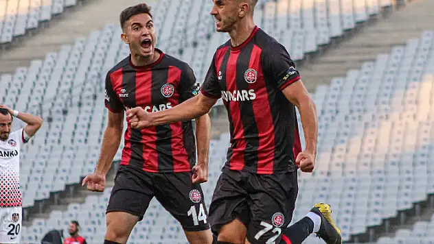 Süper'de yabancılar, 1. Lig'de yerliler attı 