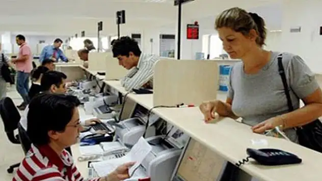 Şüpheli memurlar 'gri' alanda